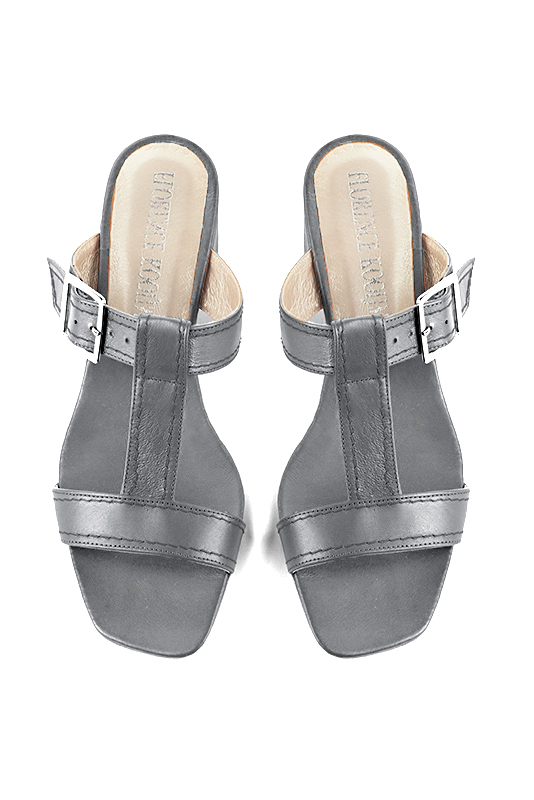 Dove grey women's fully open mule sandals. Square toe. Low flare heels. Top view - Florence KOOIJMAN